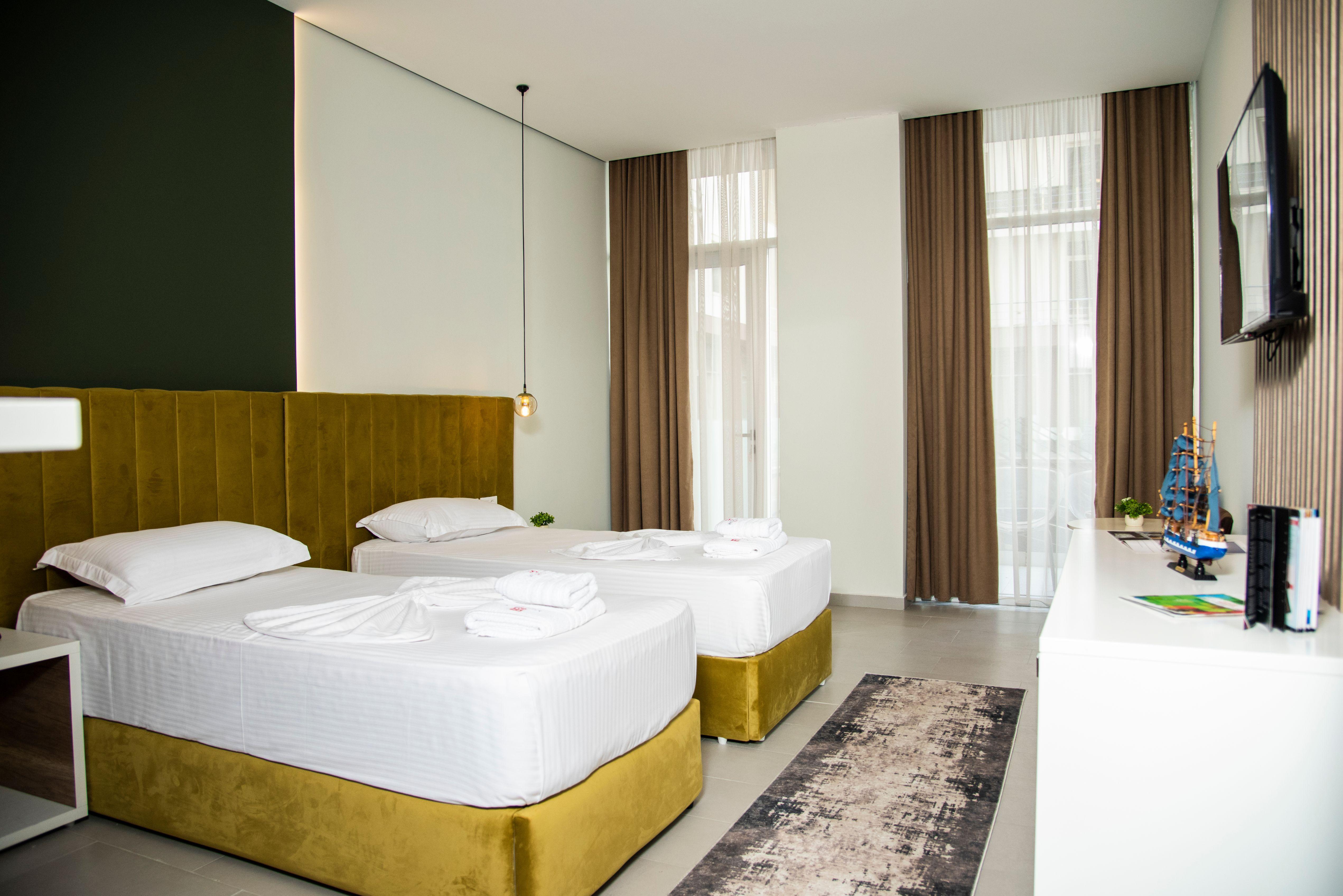 Hotel Vh Belmond And Restaurant 4*